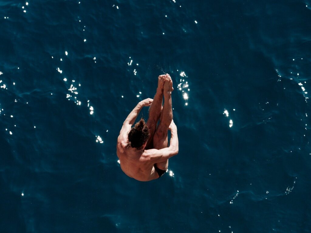 ヒゲの医療脱毛による増毛化のリスクは何ですか？