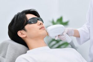 ヒゲの医療脱毛は日焼けしていても施術できる？